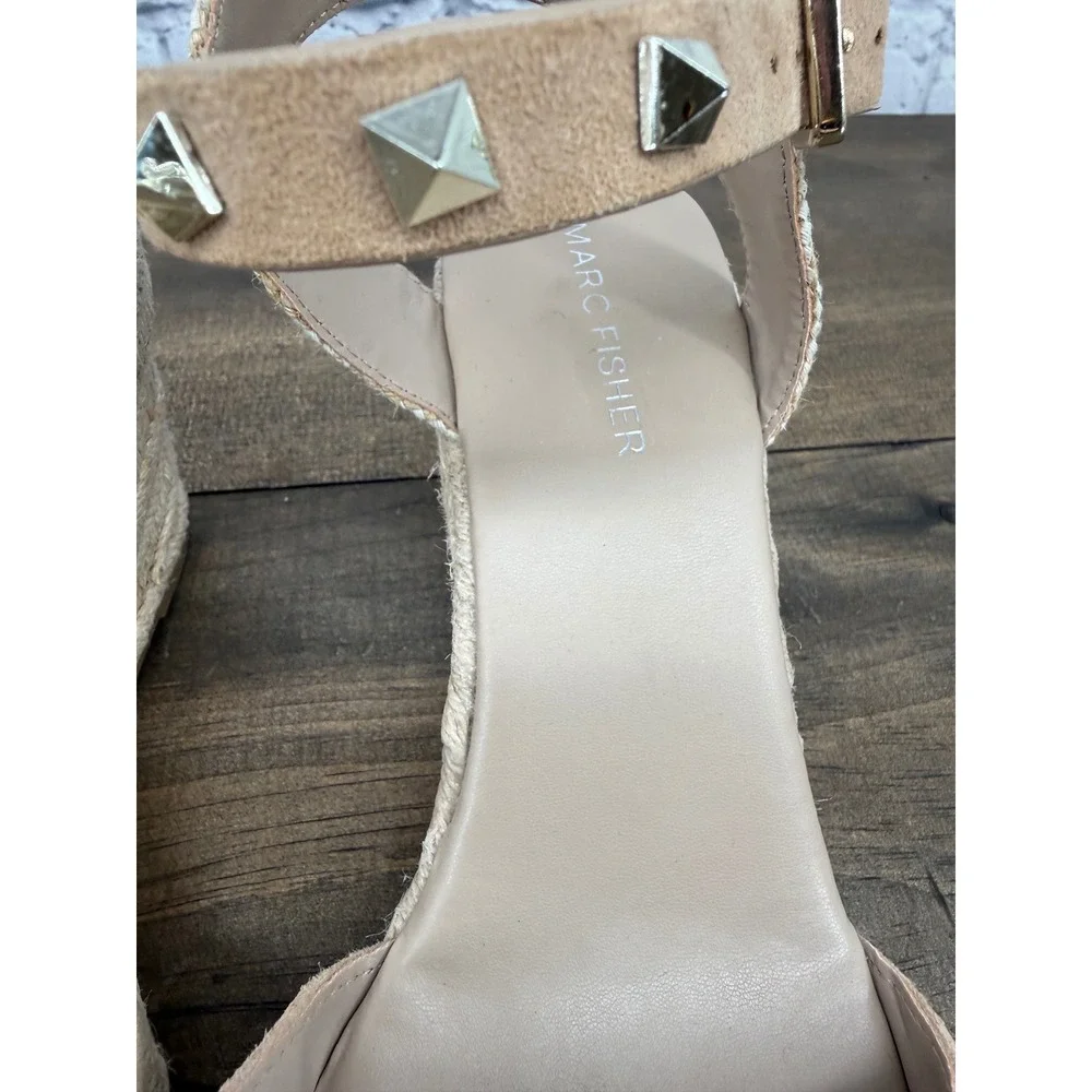 Marc Fisher Studded Espadrille Wedge Sandals Womens Size 8 Beige Suede Boho